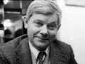 Zbigniew, którego imię oznacza "tego, który przegania gniew", uśmiecha się do obiektywu.