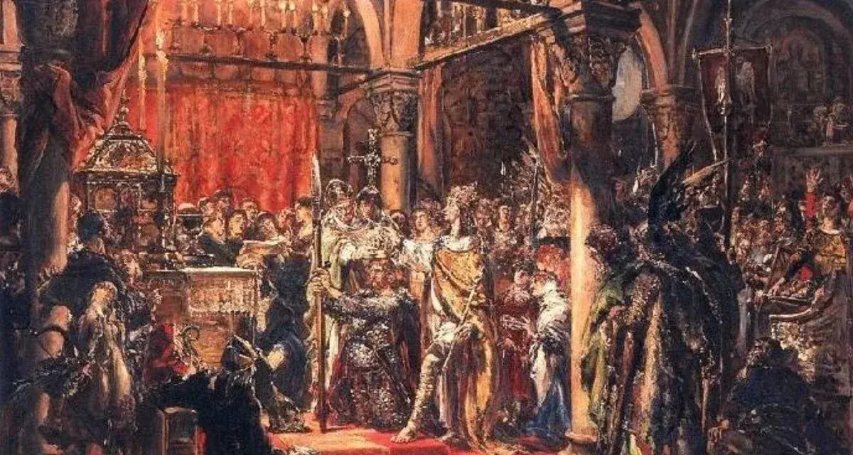 Uroczysta scena koronacji króla, być może w momencie, gdy zmarł Bolesław Chrobry, a tron obejmuje jego następca.