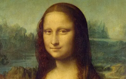 Portret Mony Lisy, arcydzieło o nieocenionej wartości artystycznej i historycznej, z tajemniczym uśmiechem na tle krajobrazu.
