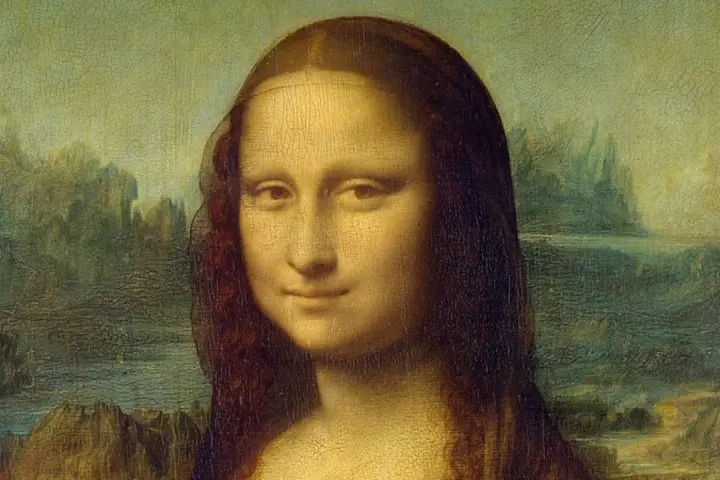 Portret Mony Lisy, arcydzieło o nieocenionej wartości artystycznej i historycznej, z tajemniczym uśmiechem na tle krajobrazu.