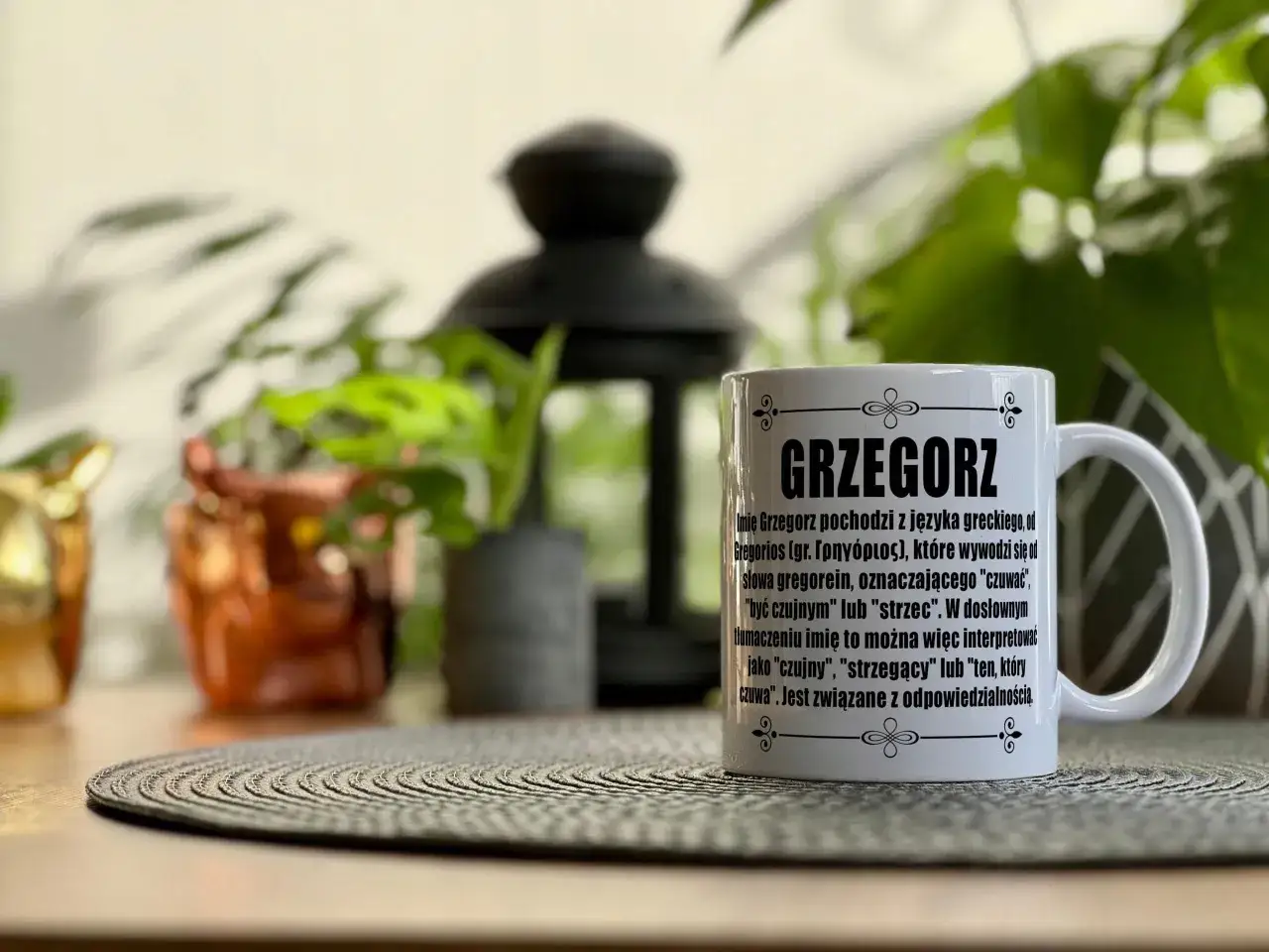 Biały kubek z napisem