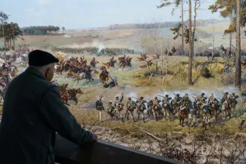 Widok na bitwę z obrazu "Panorama Racławicka", namalowanego przez Jana Styke i Wojciecha Kossaka.